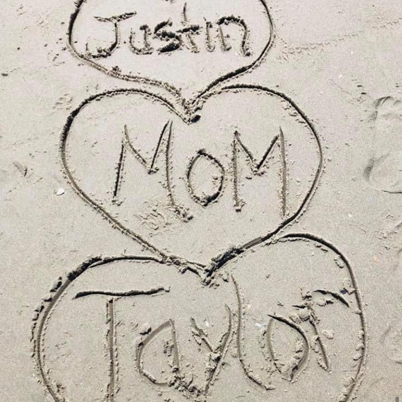 Meet your Posher, Hope - Picture 5 of 8